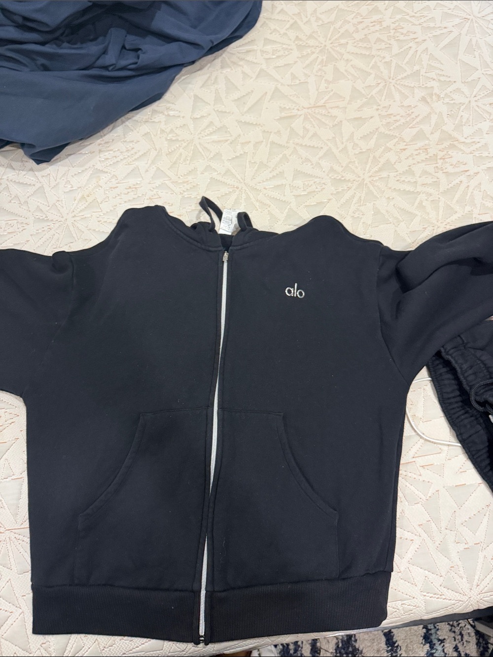 ALO Yoga Kids Black Jogger Sweatpants with Drawstring